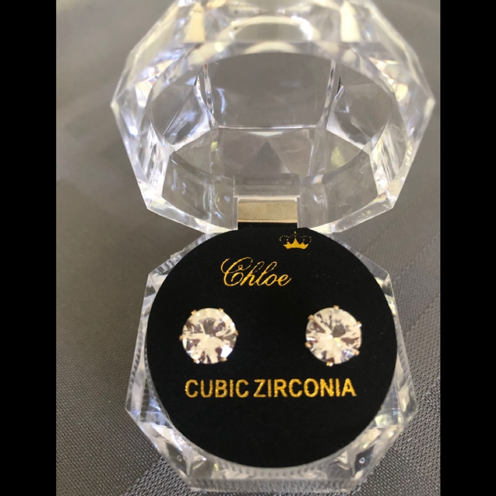 COPY - COPY - One caret cz diamond stud earrings NWT